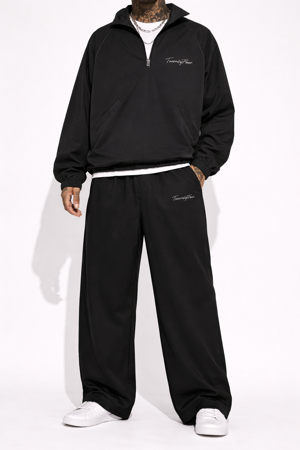 TwentyFour Essentials Wind Set
- Black